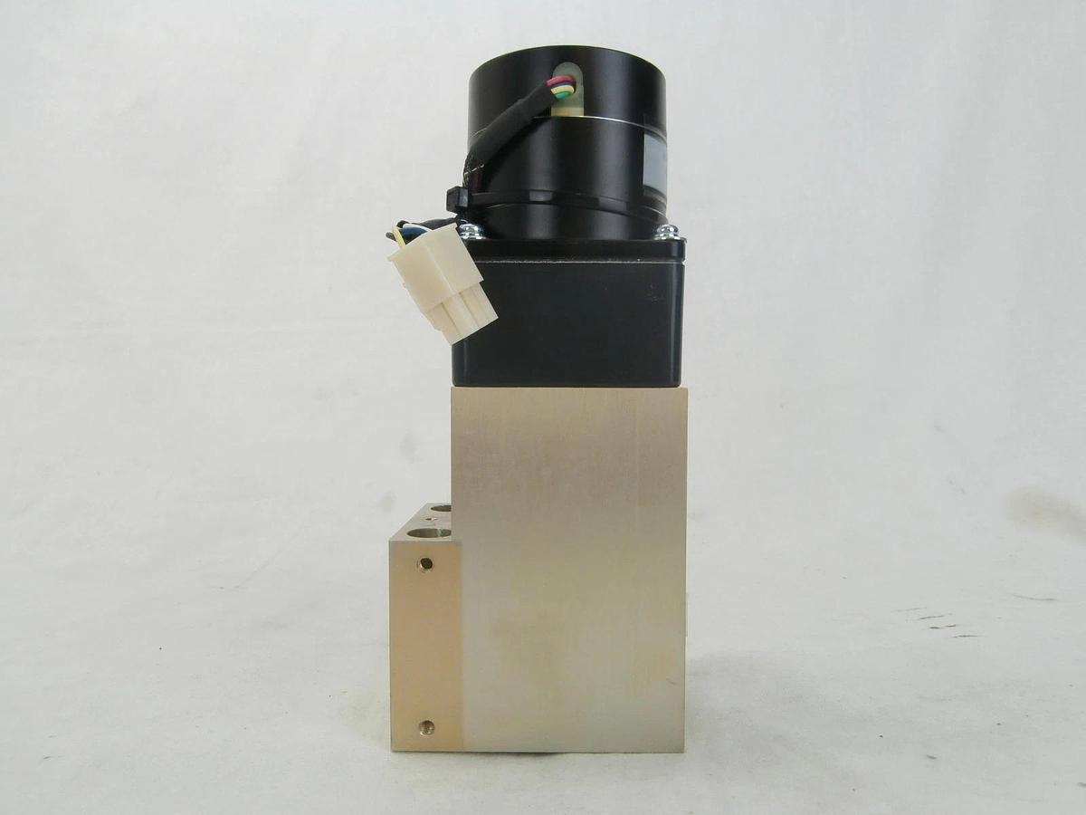 Used Oriental Motor PH266-01GK Stepping Motor KLA Instruments 740-651222-00 2132 Used