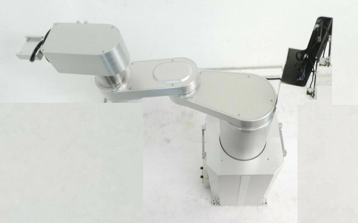 Used Hirata AR-Wn180CL-4-SR-330-TL1 300mm Single Arm Wafer Robot w/Flip-Axis Working