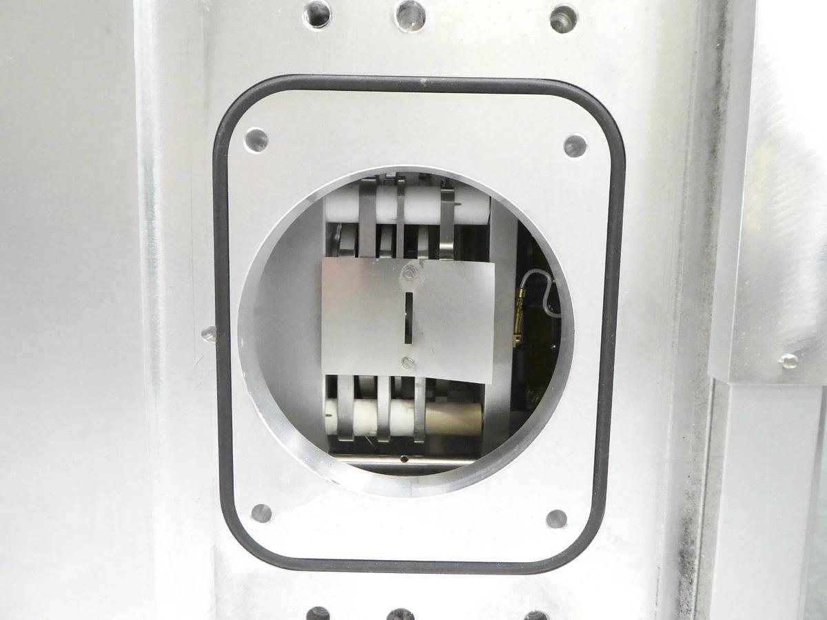 Used Waters 289005300 Xevo Q2 QTof Detector Column Quadrupole Time-of-Flight Surplus