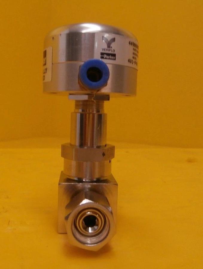 Used Parker Veriflo 44900005-PE High Purity Bellows Valve 4V1-P4K-11AC-SSV-PE Used