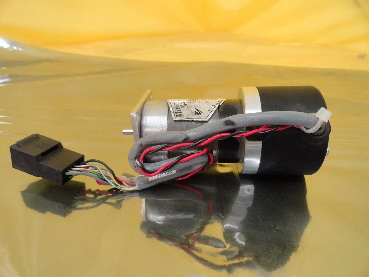 Used Yaskawa UT0PI-020SC Minertia Motor REX Theta-Axis UGQMEM-01SNQ71 NSR Working