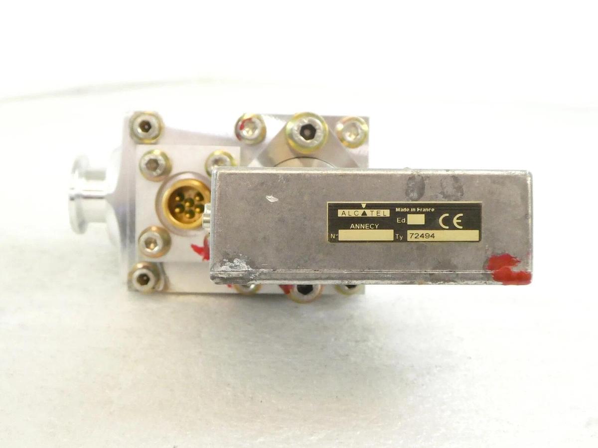 Used Alcatel Adixen 104436 Mass Spectrometry Analyzer Cell and 072494 VHS Amp Working