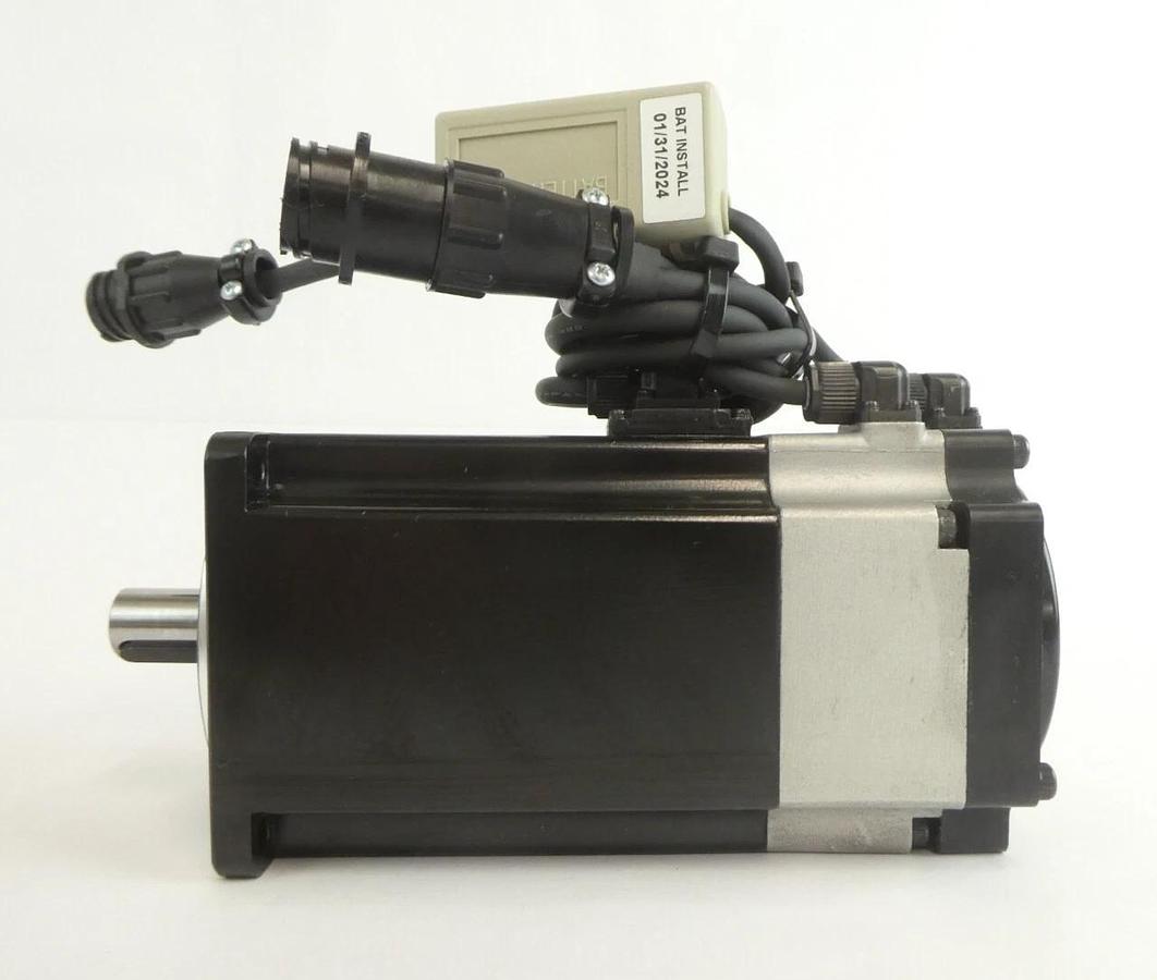Sanyo Denki R2AAB8100FCP11M AC Servo Motor SANMOTION R New Surplus