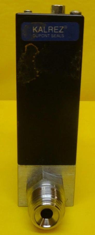 Used Tylan FM-3911J 6V Mass Flow Controller MFC 2900 Series 50 SLPM O2 Used