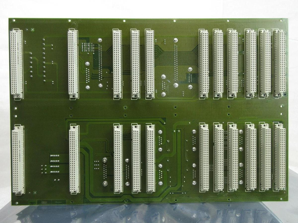 Used FEI Company 4022.192.91323 Backplane Board PCB 4022.199.62131 XL 830 Used