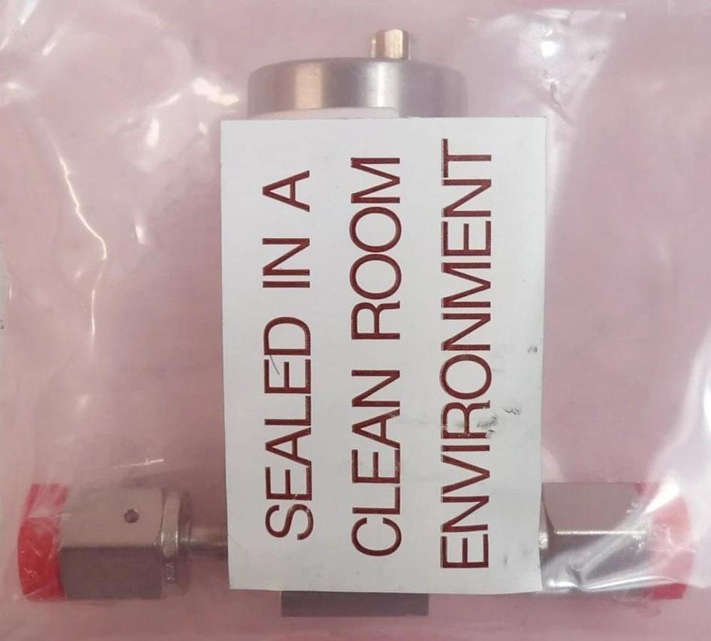 MKS Instruments 852B12PCJ2GC Baratron Pressure Transducer 689.48 kPa New