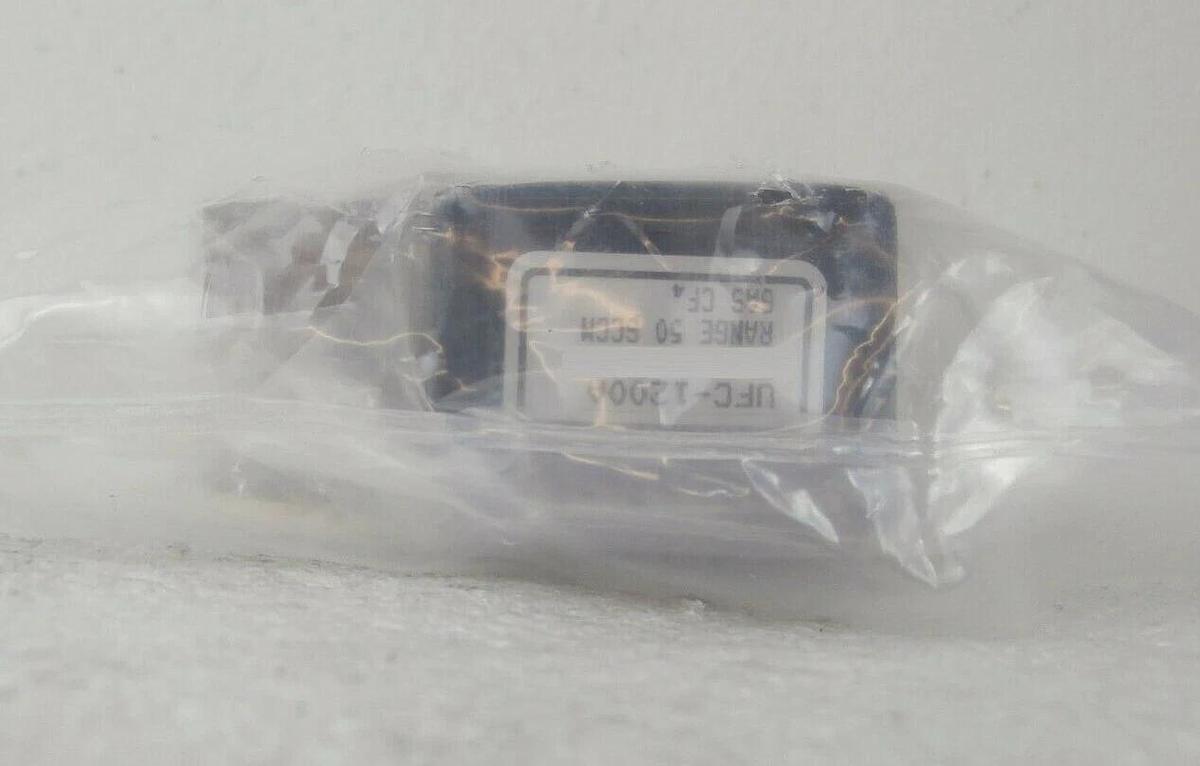 UNIT Instruments UFC-1200A Mass Flow Controller MFC 979-98570-307 New Surplus