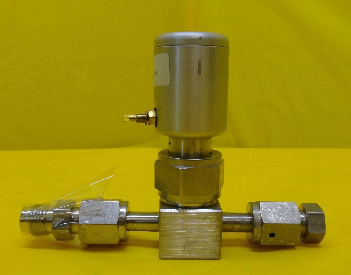 Used Swagelok SS-BNV51-C Bellows Sealed Valve NUPRO Used Working