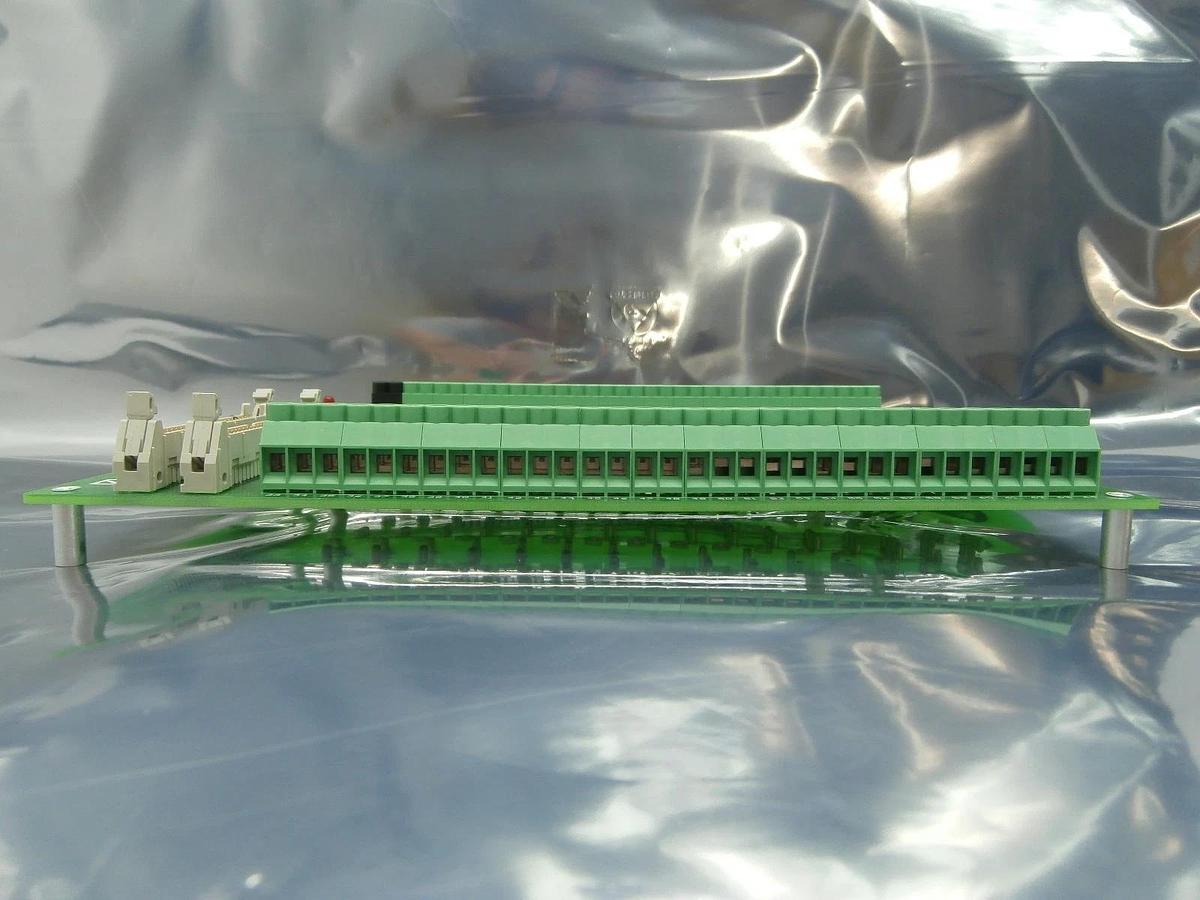 Used Opto 22 G4PB32H 32-Channel Field Control I/O Module Rack Chassis PCB New