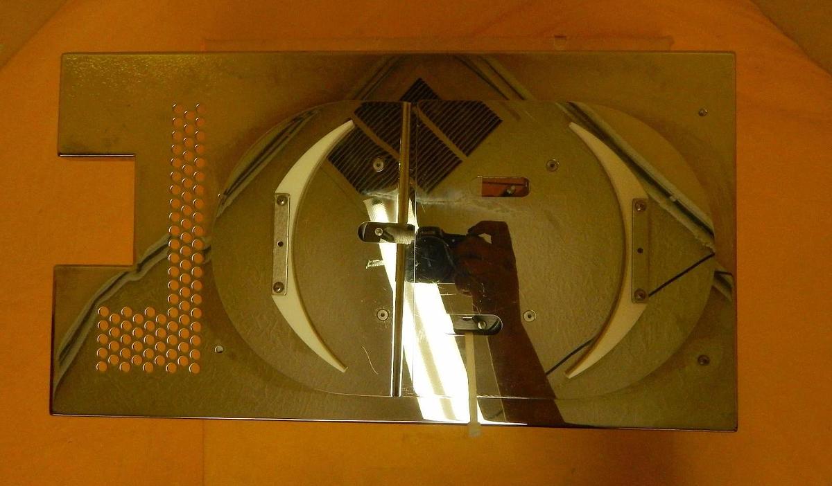 Used SVG Silicon Valley Group Wafer Gripper Station 90S DUV Used Working