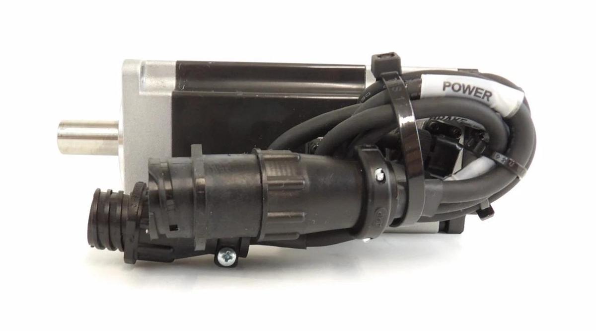 Used Sanyo Denki R2AA06040HCPBLM8 AC Servo Motor SANMOTION R Lot of 2 Working