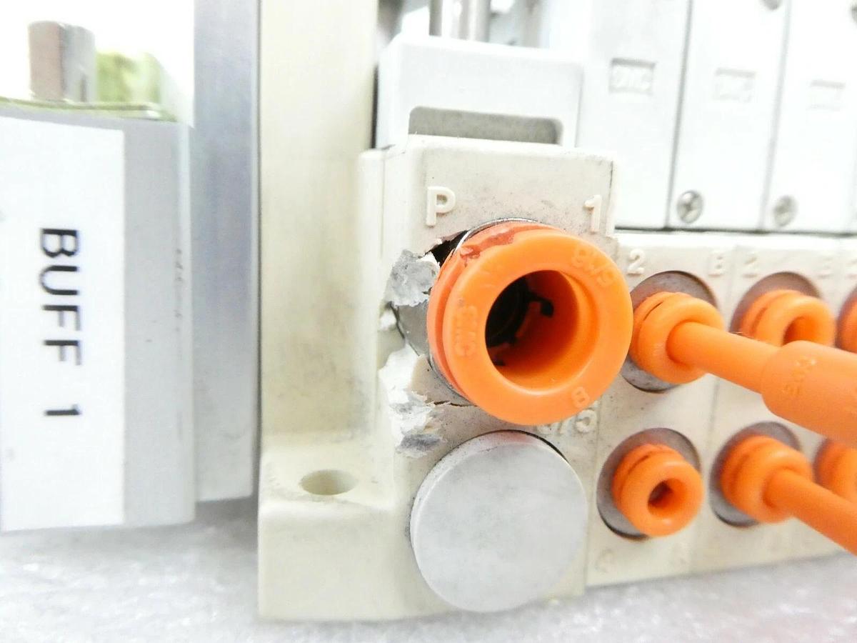 Used SMC SS5V1-DUP03166 Pneumatic Manifold AMAT Applied Materials 4060-00910 Working