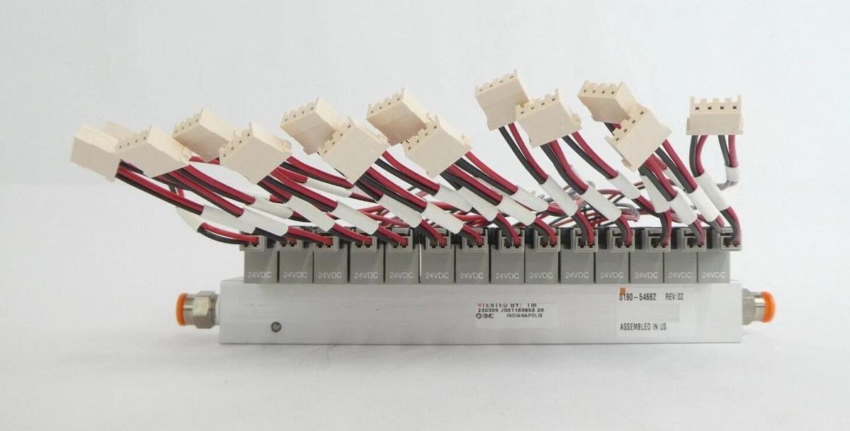 SMC SS3Y1-14-DUU01589 28-Port Pneumatic Manifold AMAT 0190-54662 Lot of 2 New