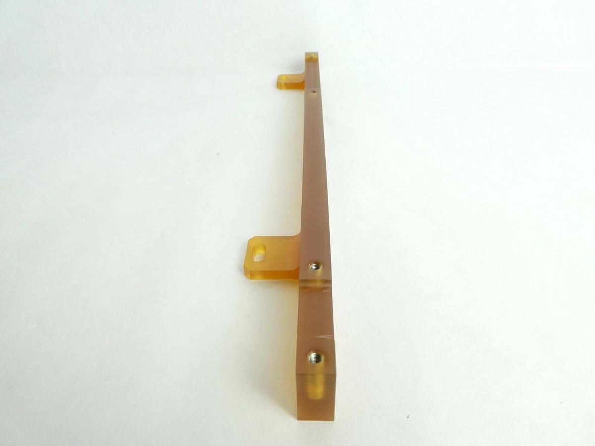 ASM 16-401206-01 Retainer Gas Line Reactor 3 POSN New Surplus