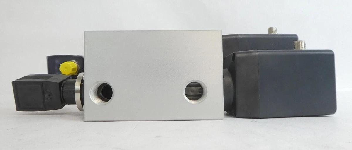 Burkert D-74653 Two Channel Flow Controller AMAT 0190-89364 New Surplus