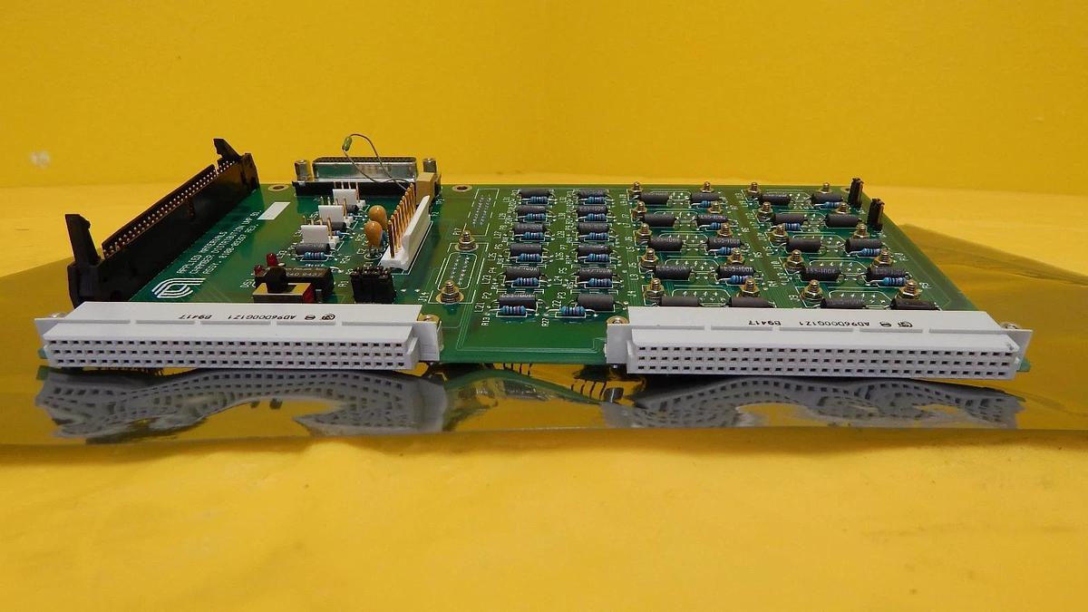 Used AMAT Applied Materials 0100-09267 Chamber Distribution UHP PCB P5000 Working