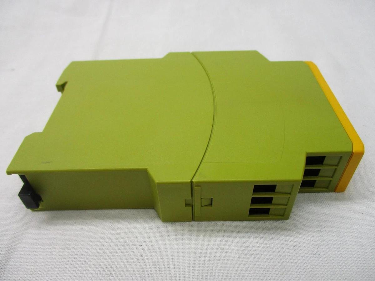 Used Pilz 774300 Safety Relay DIN Mount PNOZ X1 Reseller Lot of 2 Used Working