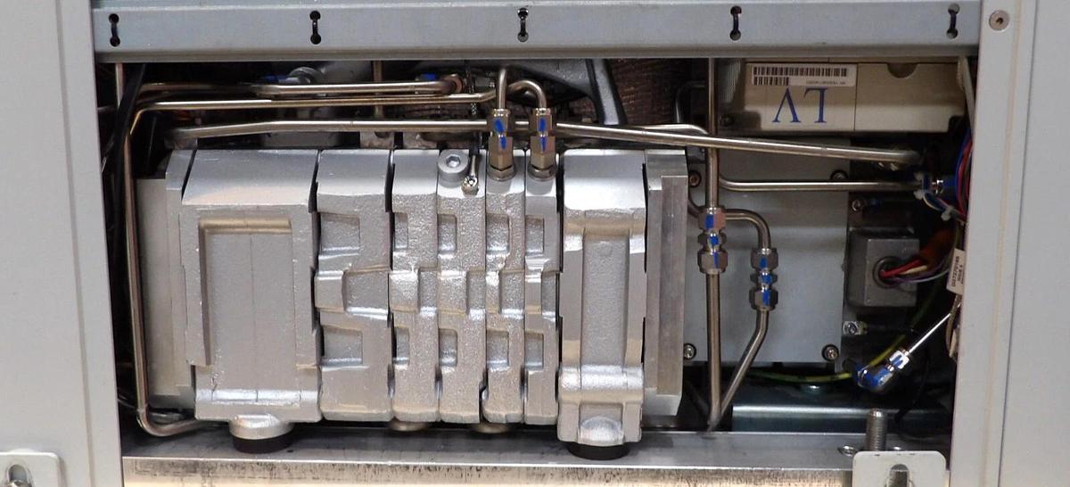 Refurbished iGX6/100M Edwards NR5159000XS Vacuum Pump IGX6 100M SS Manufacturer Refurbished