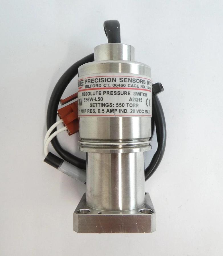 Used UE Precision Sensors E36W-L50 E36W-L33 Absolute Pressure Switch Lot of 8 Working