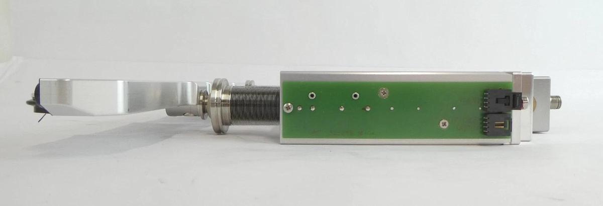 Used VAT 0240X-CA24-BMD1 300mm Pneumatic Vacuum Slit Valve Actuator and Gate Working