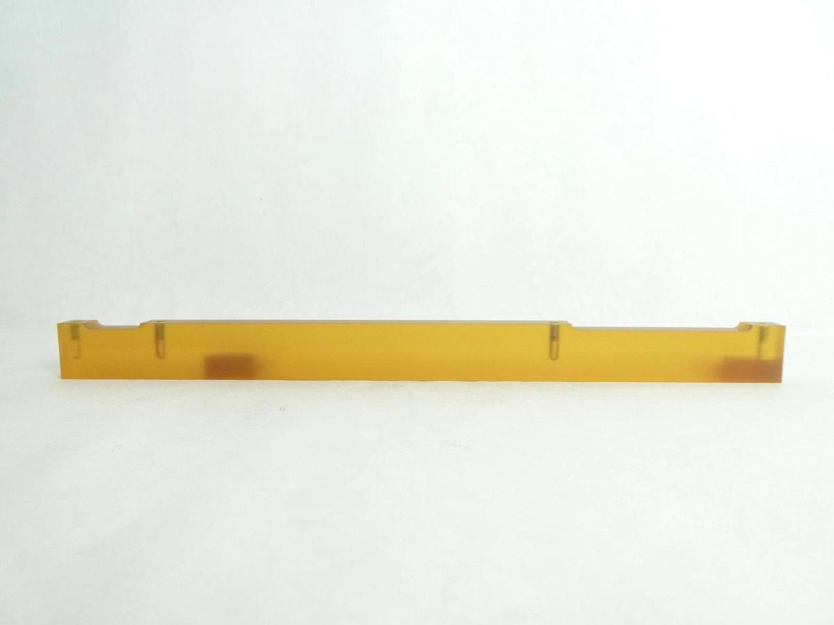 ASM 16-401206-01 Retainer Gas Line Reactor 3 POSN New Surplus
