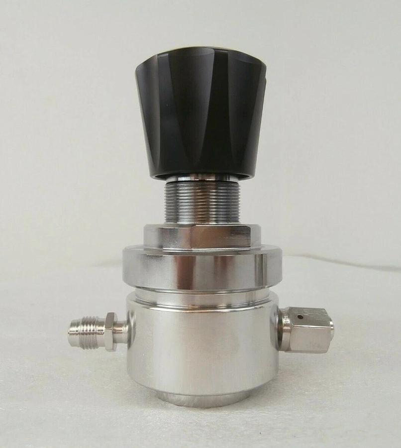 Used Tescom 44-3262JR91-082 Manual Pressure Regulator Lot of 2 Working Surplus