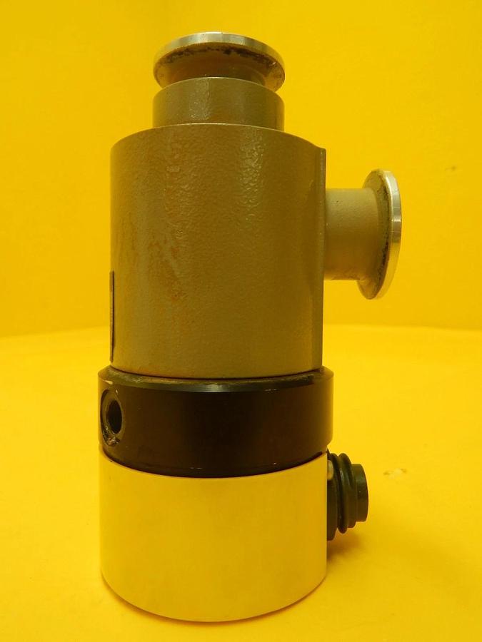Used Balzers BP V15 513 Vacuum Right Angle Valve EVA 025 P BPV15513 Used Working