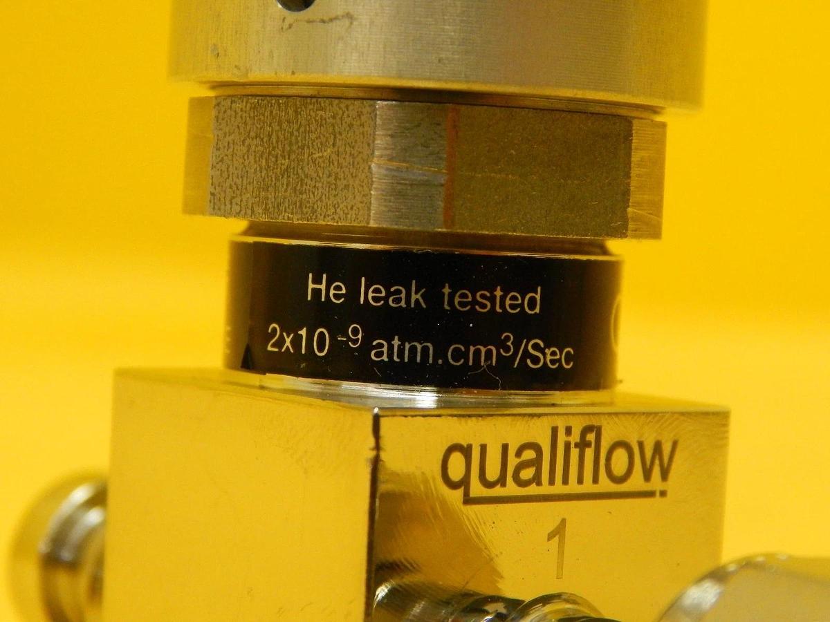Used Qualiflow F HF Series 2-Way Pneumatic Valve 2x10-9atm.cm3/Sec Used Working
