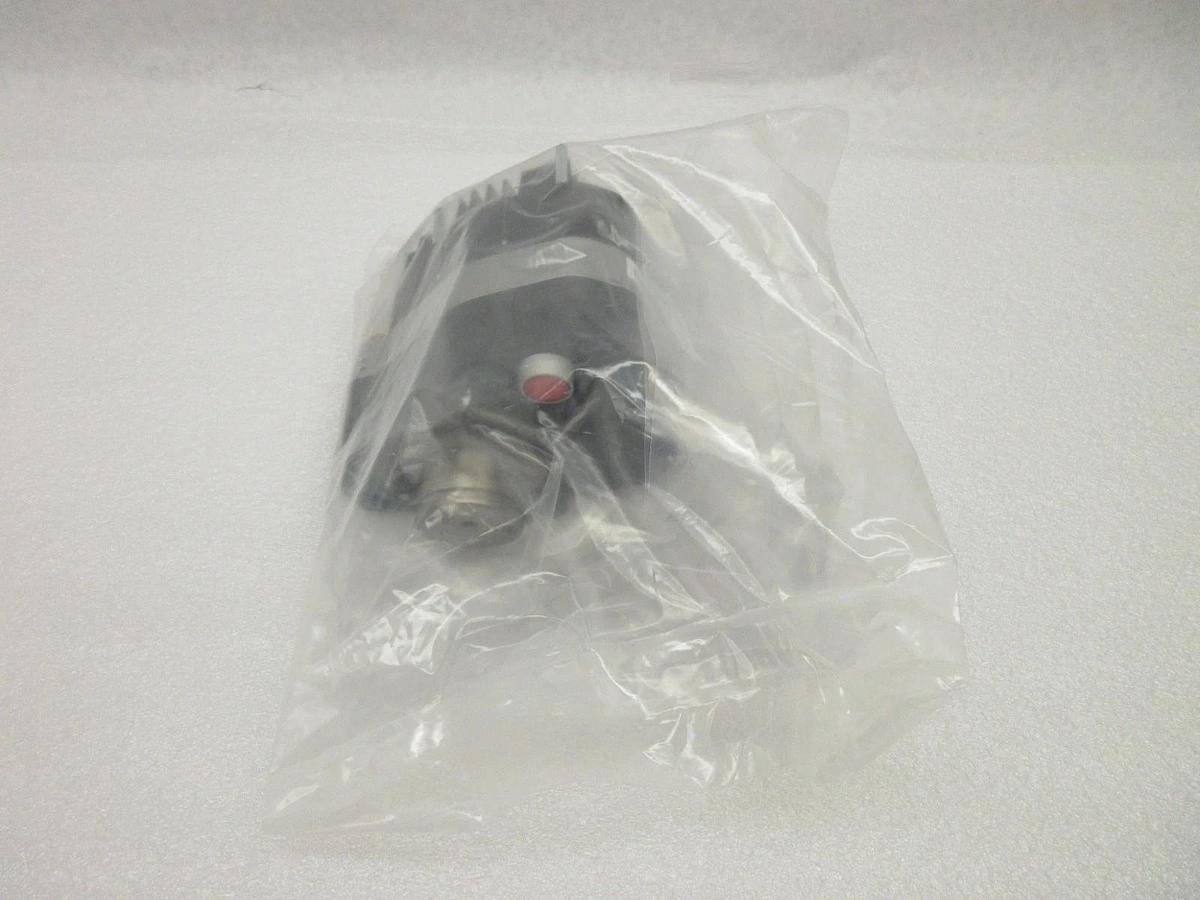 Used VAT 65040-PA52-ACB2 Pendulum Control and Isolation Valve Copper Unassembled Used