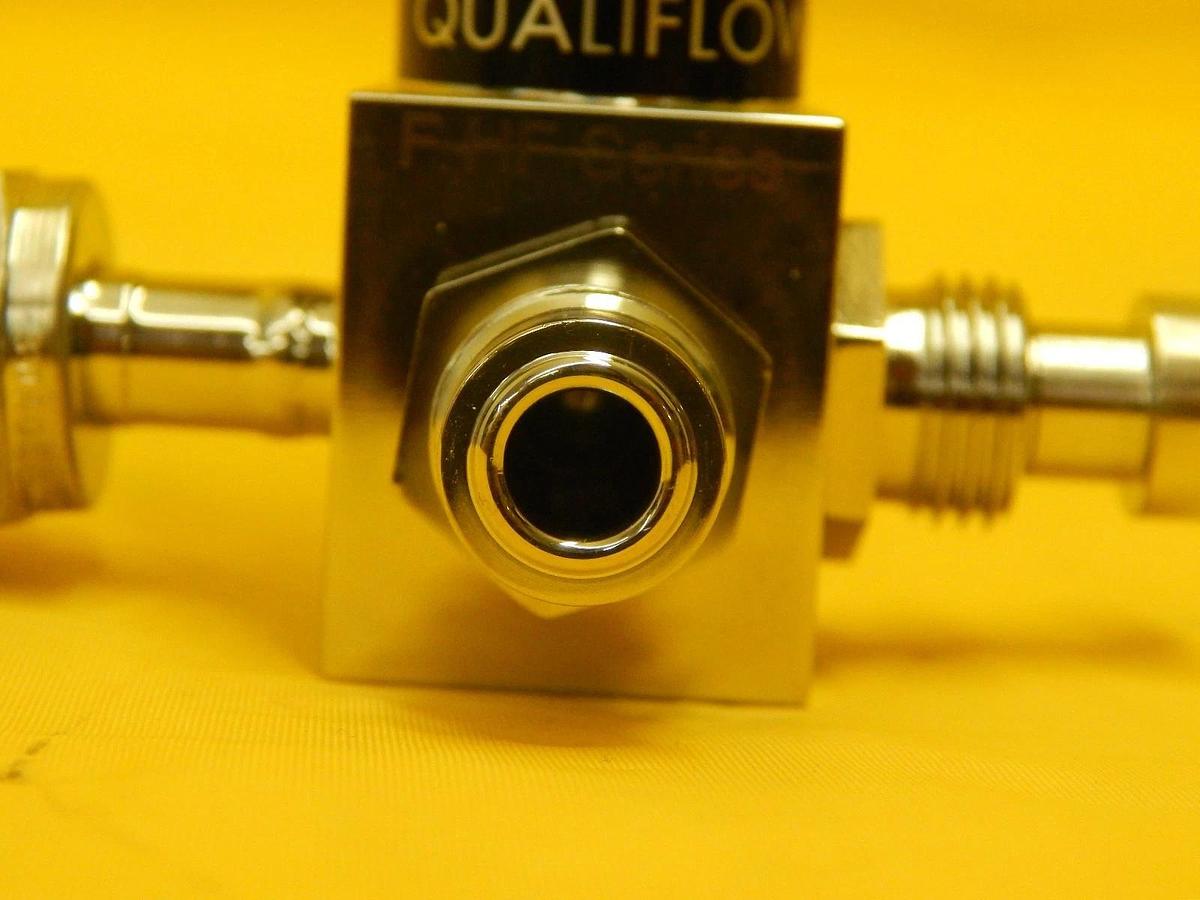 Used Qualiflow F HF Series 4-Way Pneumatic Valve 2x10-9atm.cm3/S?ec Lot of 3 Used