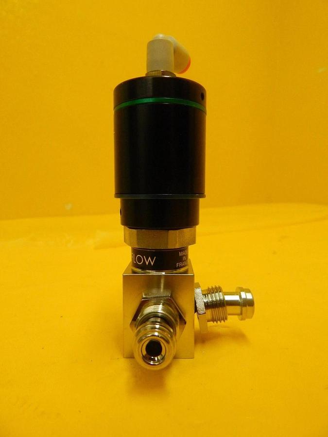 Used Qualiflow 2x10-9atm.cm3/Sec 3-Way Pneumatic Valve Reseller Lot of 5 Used Working