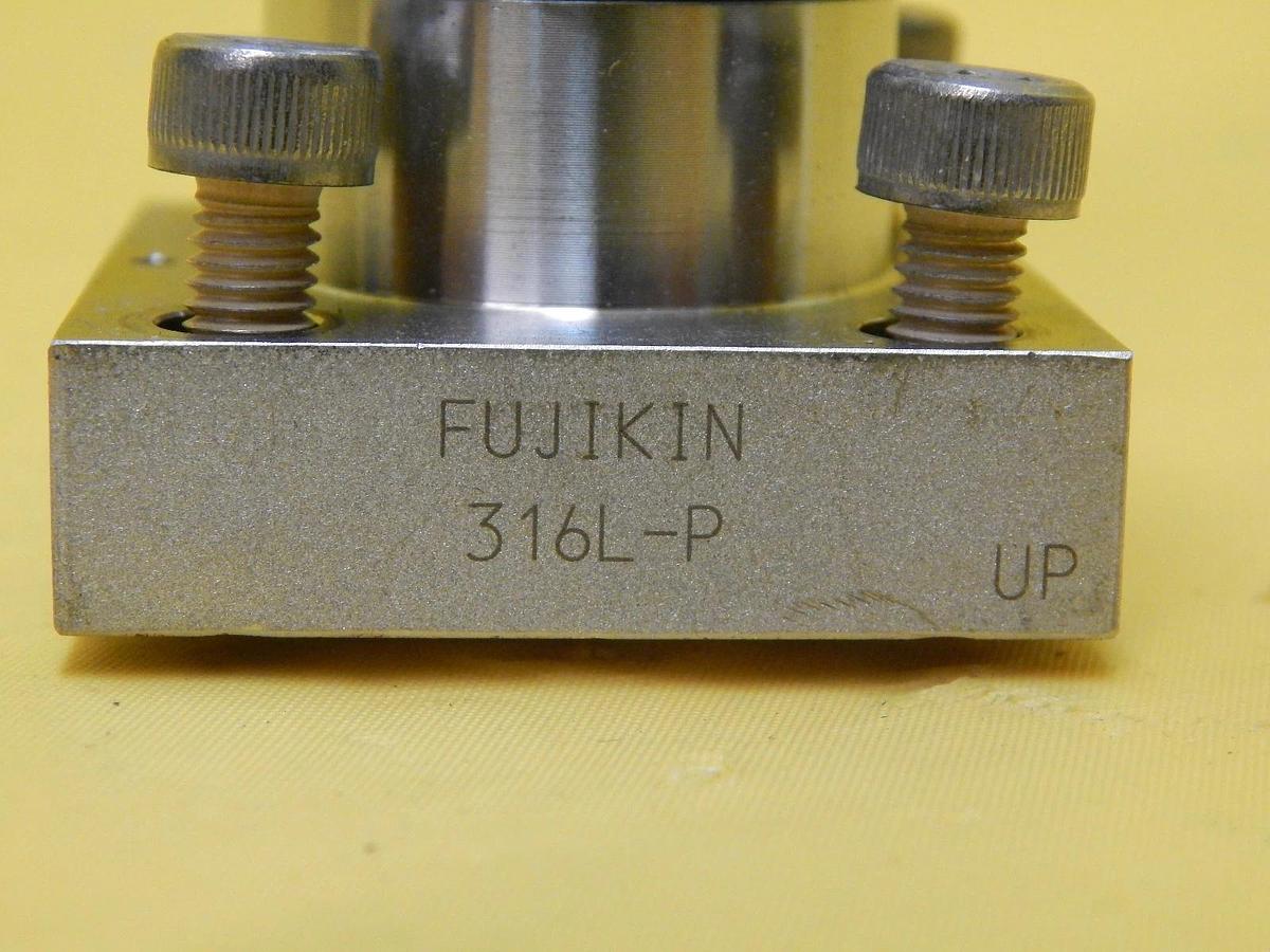 Used Fujikin 059577 Pneumatic Valve Normally Closed 316L-P Lot of 4 Used Working