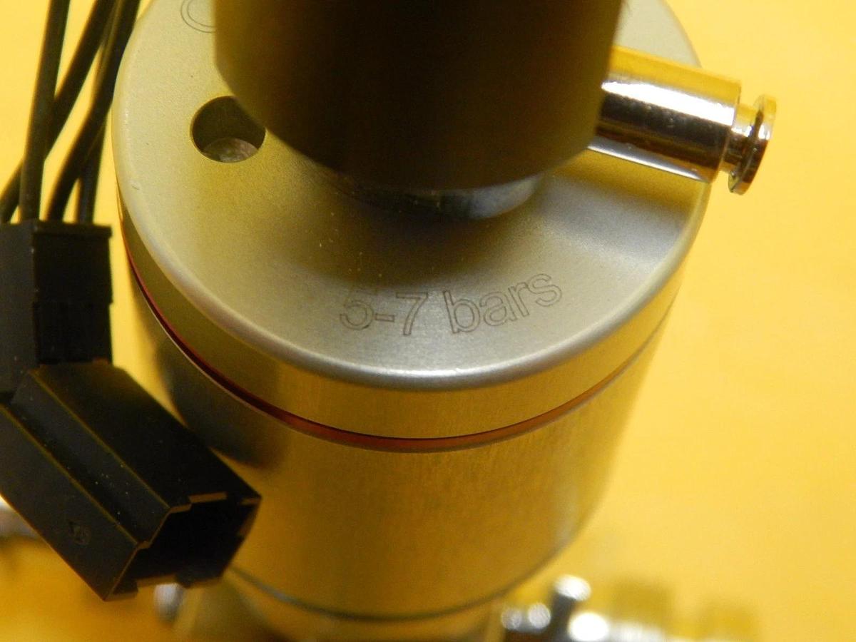 Used Qualiflow F HF Series 4-Way Pneumatic Valve 2x10-9atm.cm3/S?ec Lot of 3 Used