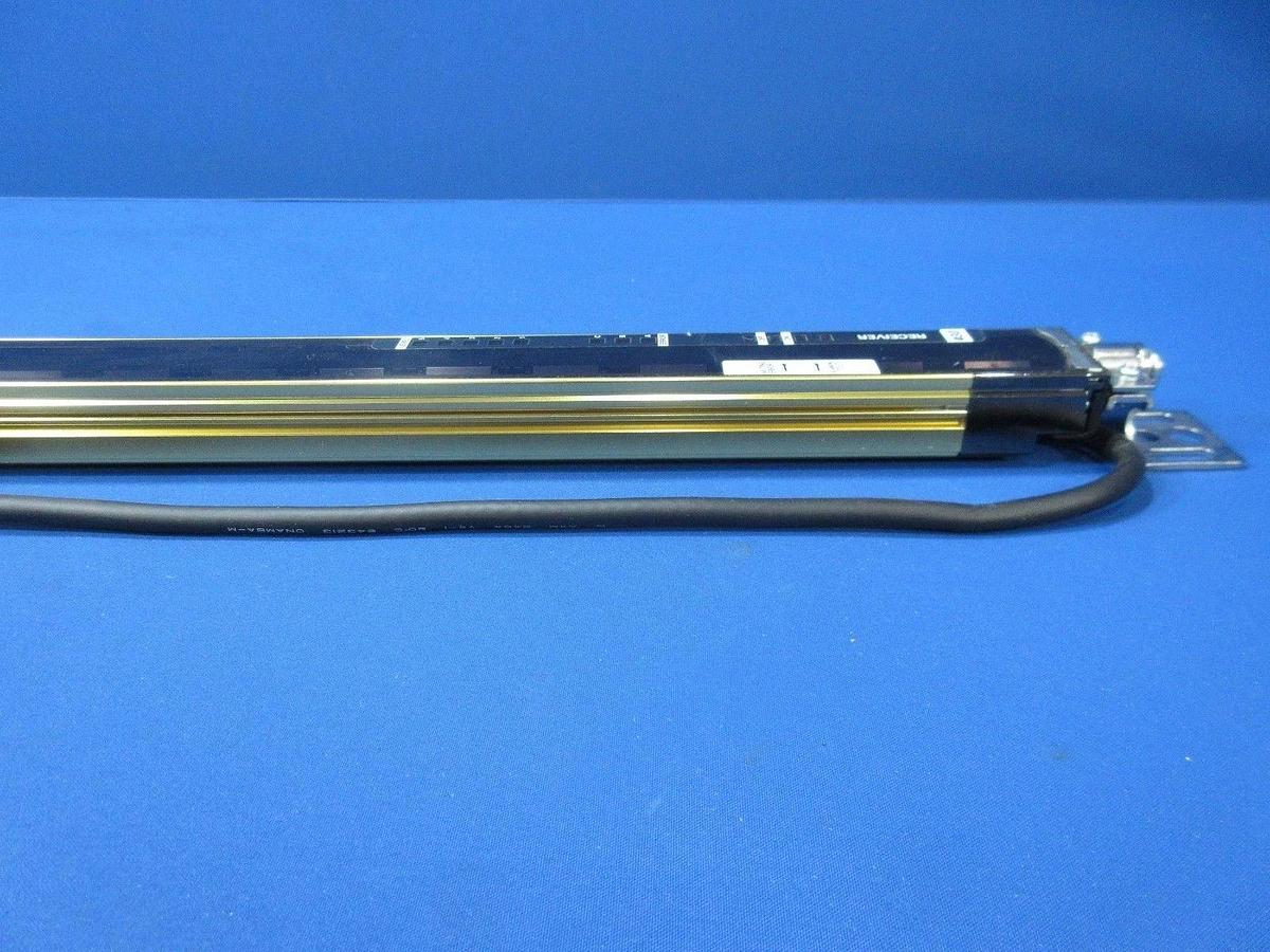 Used Omron F3SJ-A0570P30-D Safety Light Curtain Receiver Sti Type 4 ESPE used working