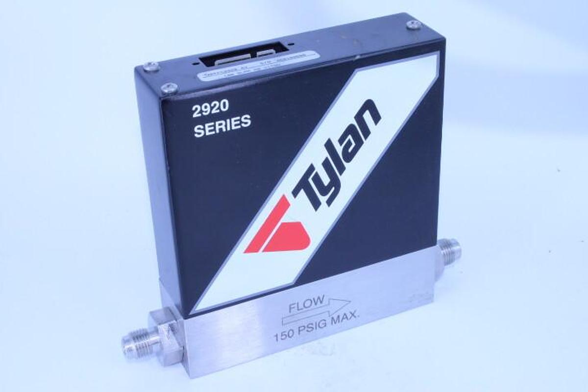 Used Tylan General FC-2902M Mass Flow Controller MFC 2900 Series 500 SCCM HF Used