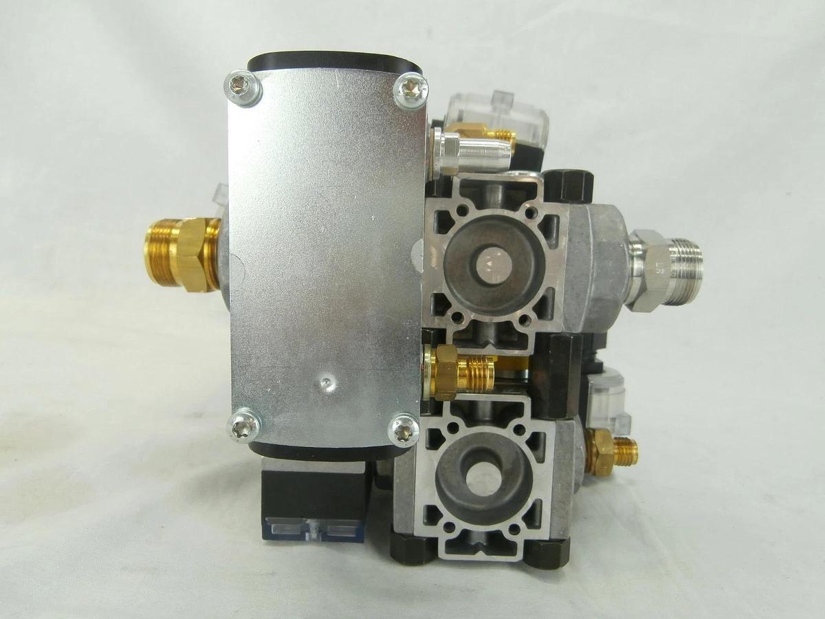 Used Edwards SDT Gas Block (KROM) Manifold VAS1-0/10R/NQ DG17VCT8-SWG TPU Used