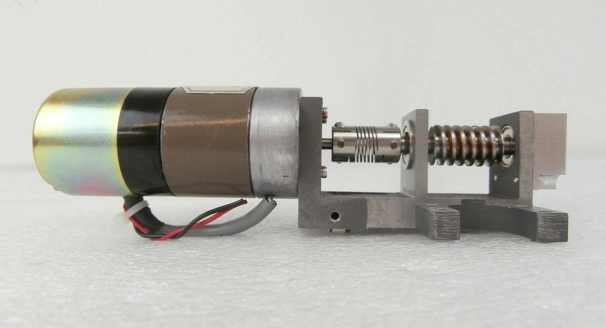 Used Yaskawa Electric UTOPI-020MX Minertia Motor UGQMEM-01SNQ22 NSR Cut Cable Spare