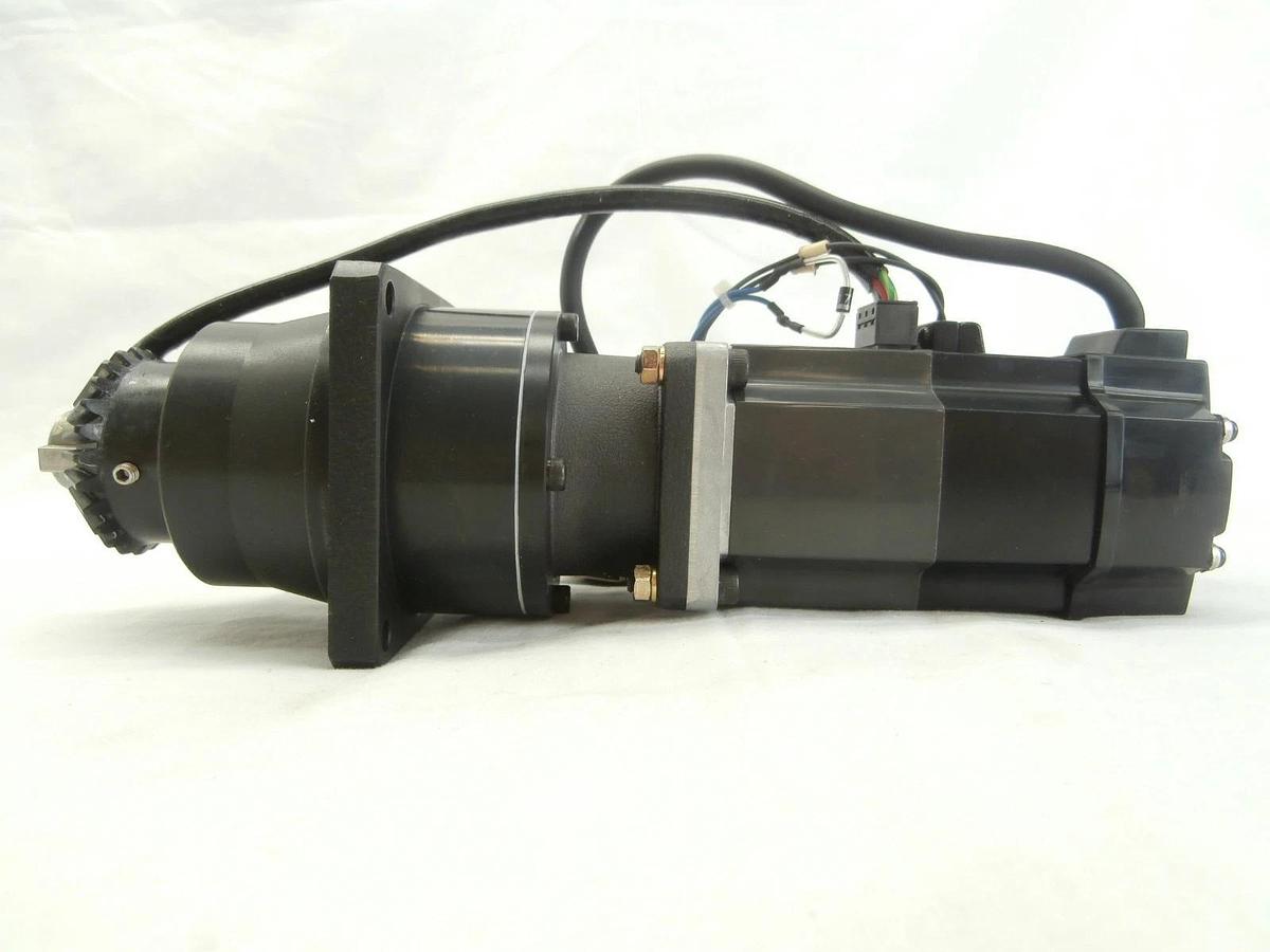 Used Mitsubishi HC-PQ23BG2K AC Servo Motor BK2-09B-02MEKAK1 Shinko VHT5-1-1 OHV Used