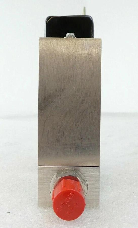 Used UNIT Instruments UFC-1100 Mass Flow Controller MFC 5 SLM N2O AMAT Working Spare