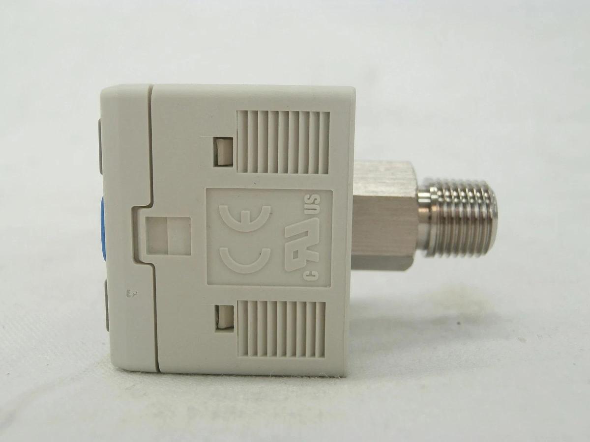 Used SMC ZSE30-01-25-M kPa Pressure Switch Reseller Lot of 32 Working Surplus
