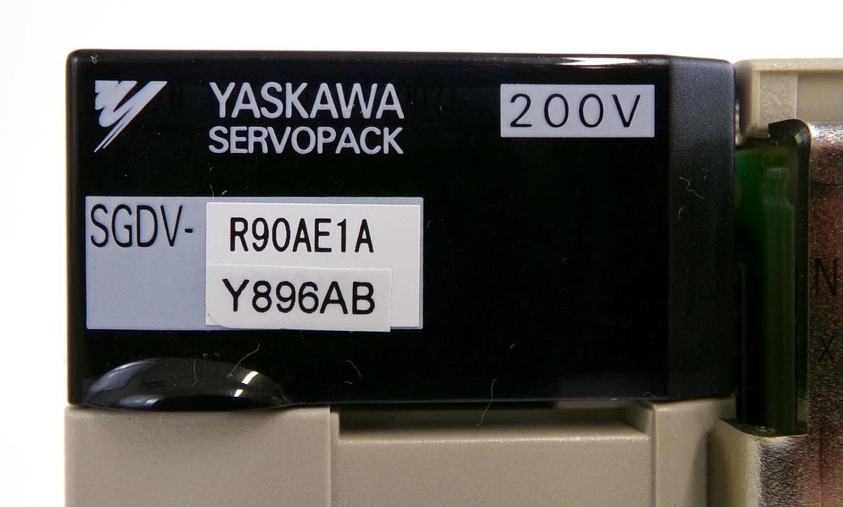 Used Yaskawa Electric SGDV-OCA05A-Y909AA Servo Drive SERVOPACK Lot of 2 Working