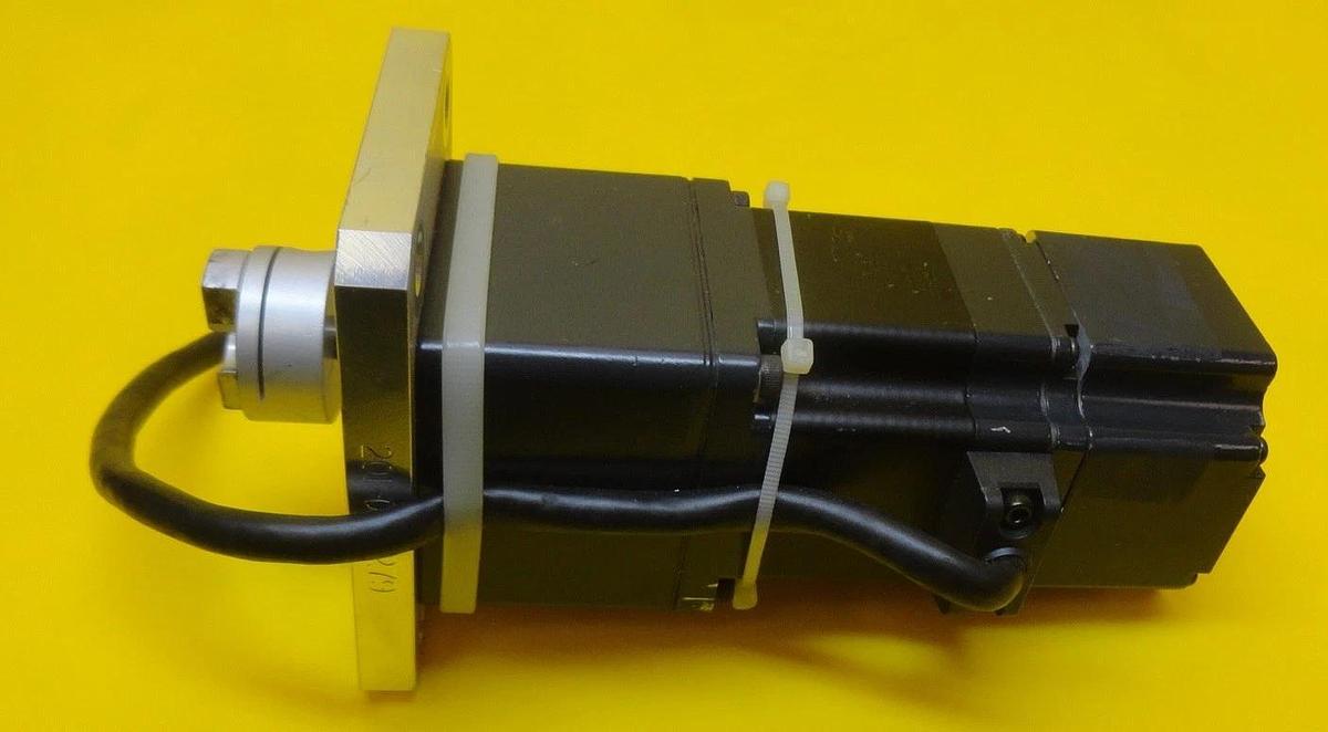 Used Oriental Motor ASM66MC-T30 Servo Gap Step Motor VEXTA Used Working