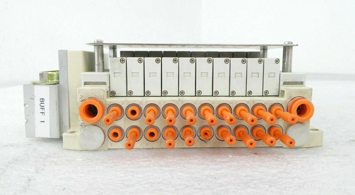 Used SMC SS5V1-DUP03166 Pneumatic Manifold AMAT Applied Materials 4060-00910 Working