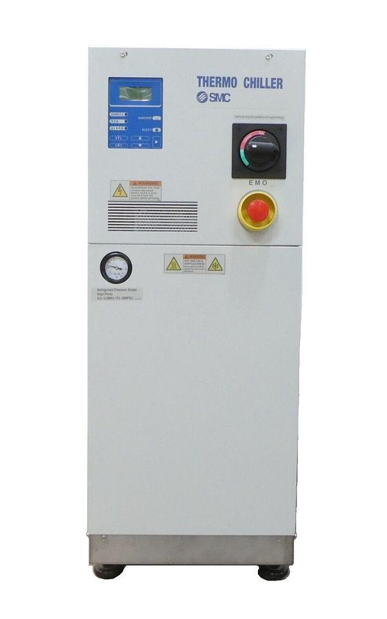 Used HRZ008-L SMC INR-496-005 Recirculating Thermo Chiller Dented Working Surplus