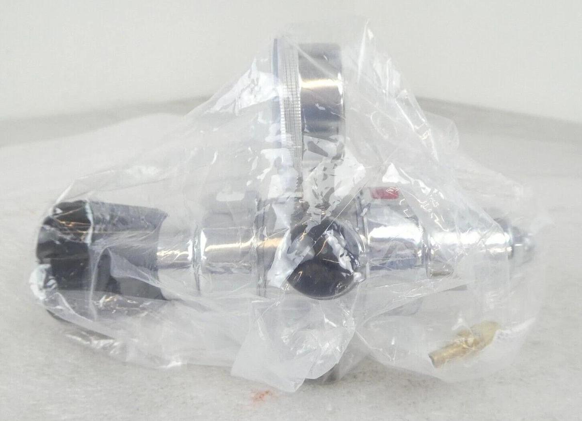 Matheson N241-0172 Manual Regulator PE2400 N2410172 AMAT Applied Materials New