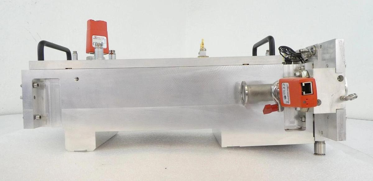 Used Waters 289005632 Xevo Q2 QTof Collision Column Quadrupole Time-of-Flight Surplus