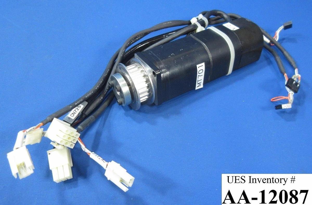 Used Yaskawa SGM-01U312C AC Servo Motor 100W 200V 0.87A r/min 3000 Used Working