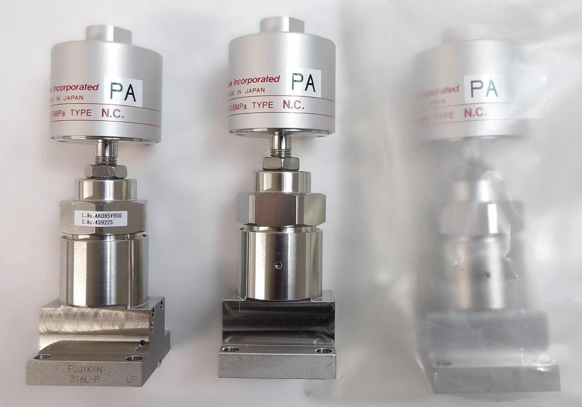 Fujikin 439225 Diaphragm Valve 316L-P Lot of 3 New