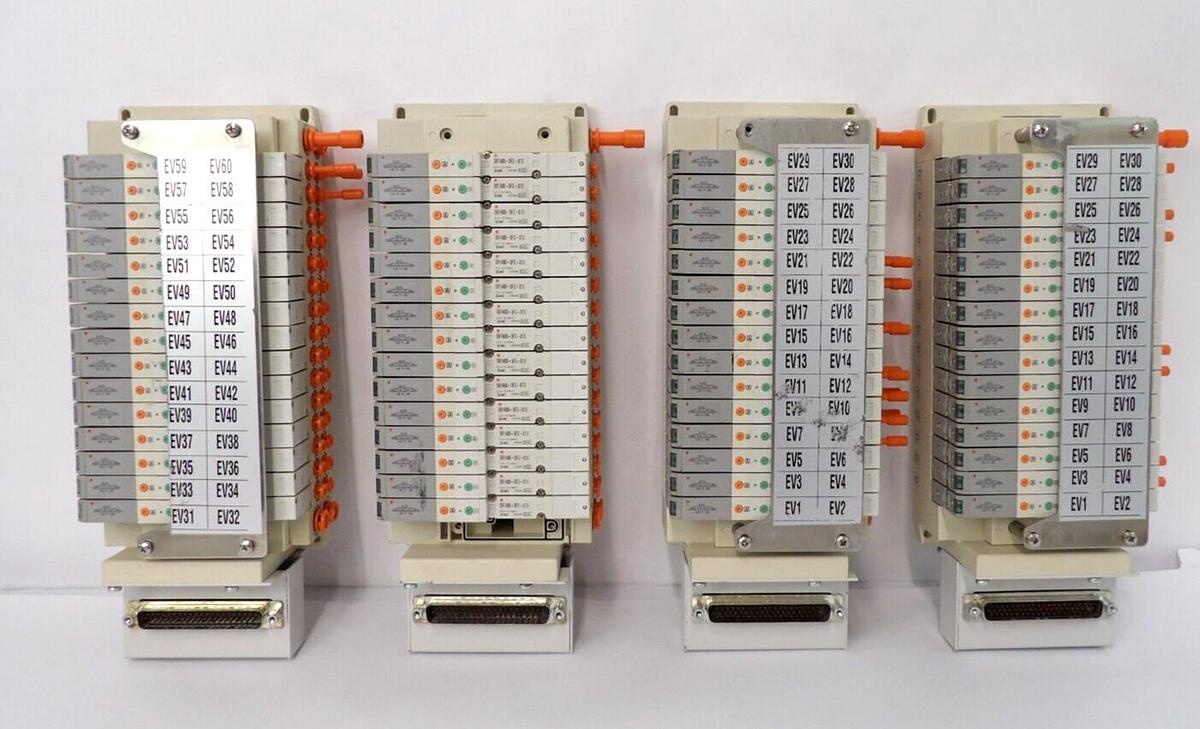 Used SMC SS5V1-DUQ00581 SS5V1-DUQ00578 15-Port Pneumatic Manifold Lot of 4 Working