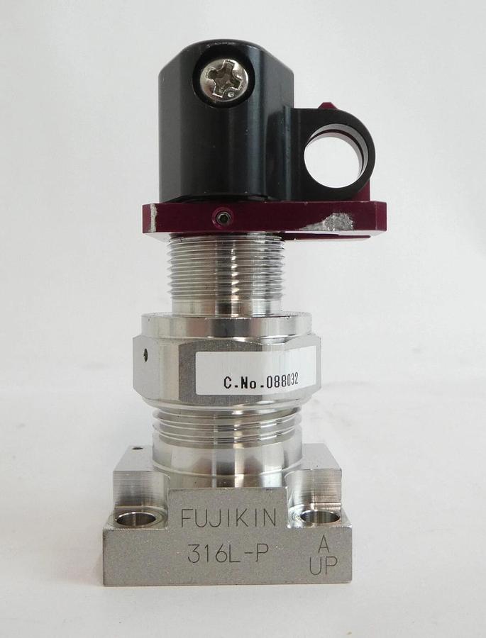 Used Fujikin 088032 2-Port Manual Diaphragm Valve Reseller Lot of 17 Working Surplus